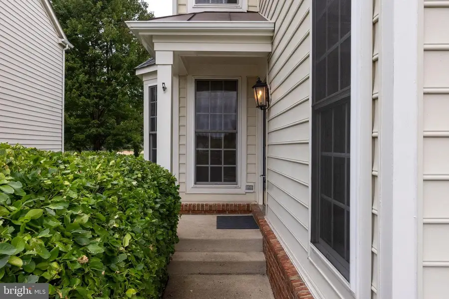 6040 Alderdale Pl, Haymarket, VA 20169 - Image #3