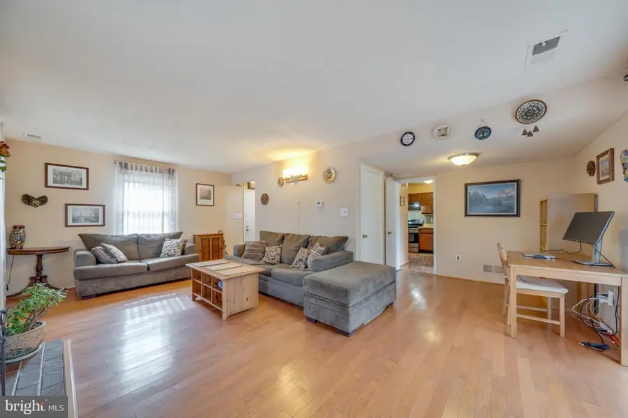 10102 Roslyn Ct, Manassas, VA 20109 - Image #2