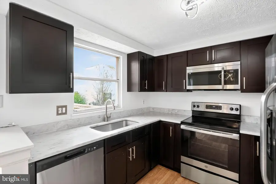 1788 Tilletson Pl, Woodbridge, VA 22191 - Image #2