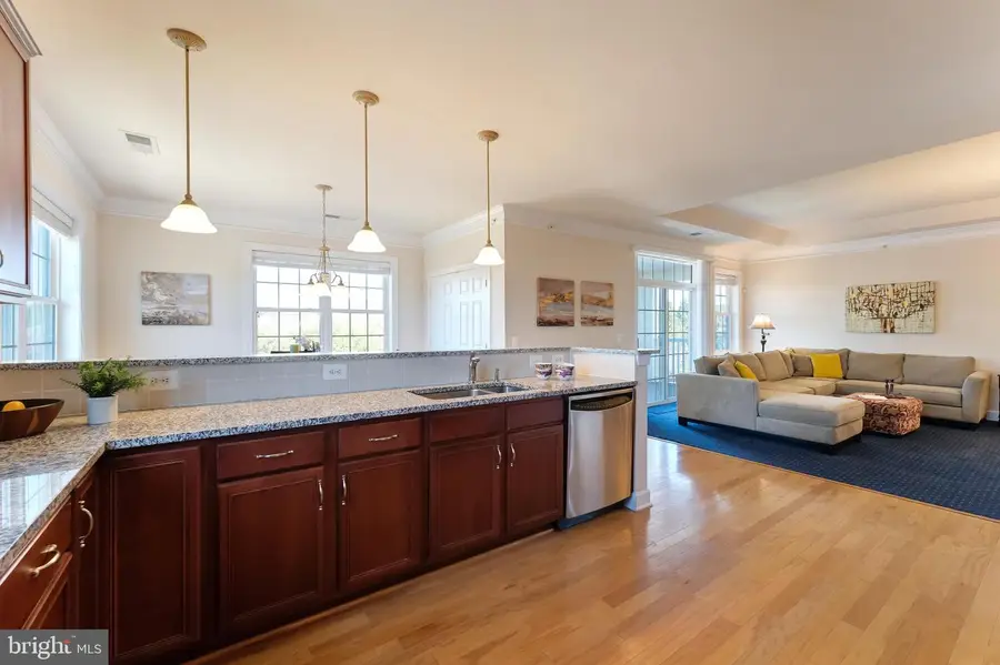 15251 Royal Crest Dr #306, Haymarket, VA 20169 - Image #3