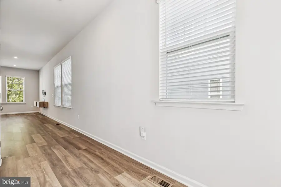 17815 Woods Overlook Dr, Dumfries, VA 22026 - Image #3