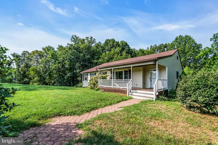 10696 Moore Dr, Manassas, VA 20111 - Image #2