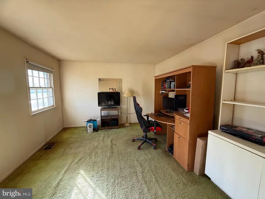 13860 Langstone Dr, Woodbridge, VA 22193 - Image #2