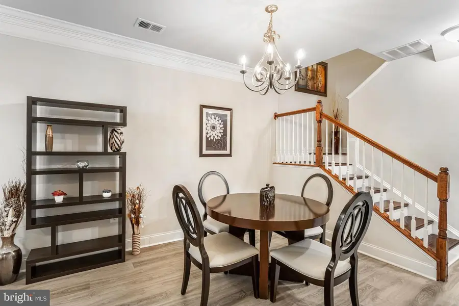 15177 Lancashire Dr, Woodbridge, VA 22191 - Image #3