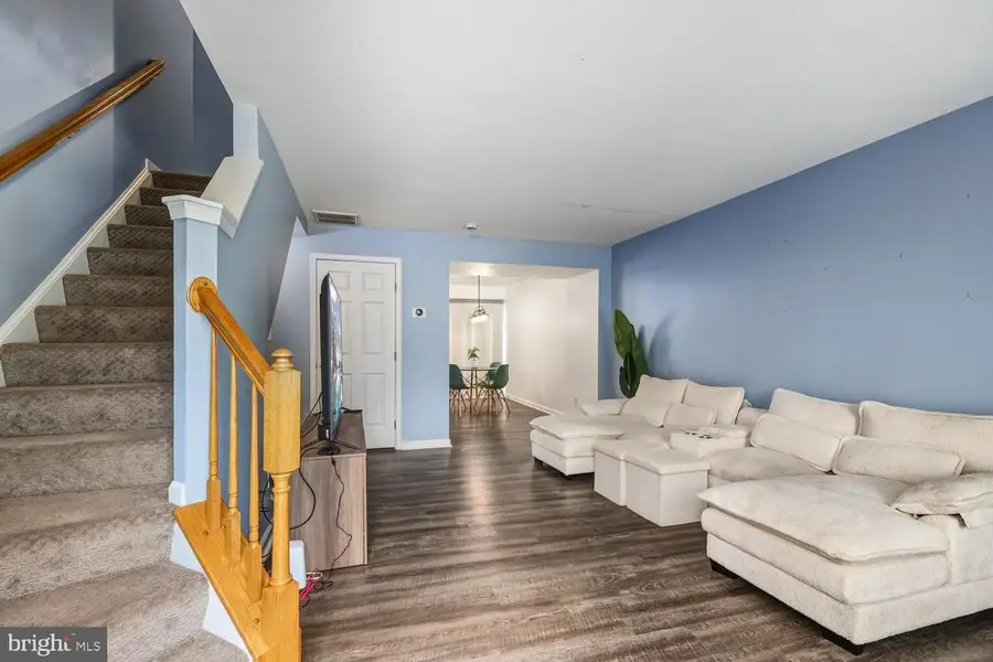 1865 Tiger Lily Cir, Woodbridge, VA 22192 - Image #2