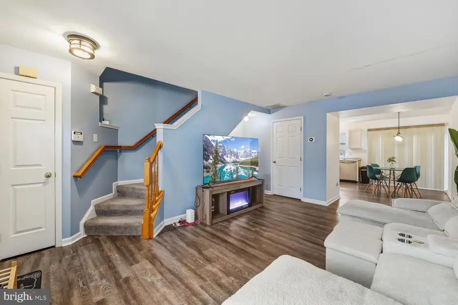 1865 Tiger Lily Cir, Woodbridge, VA 22192 - Image #3