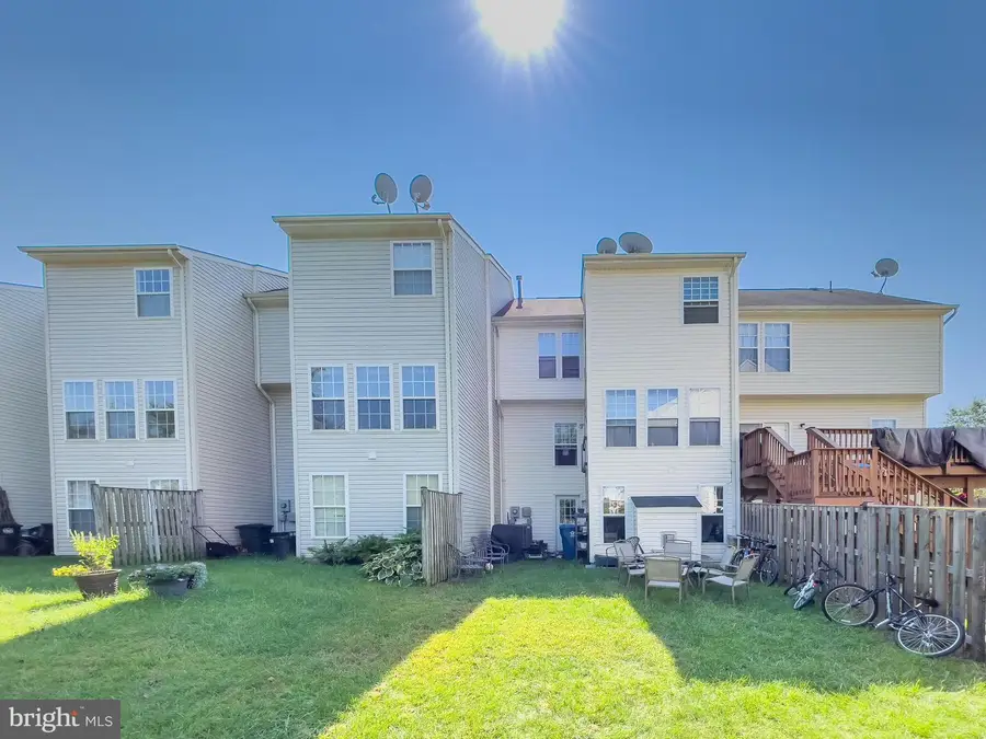 15115 Gaffney Cir, Gainesville, VA 20155 - Image #2