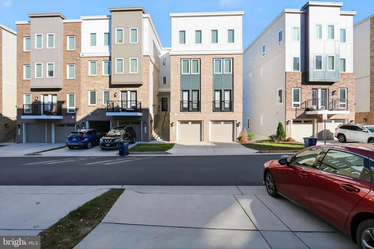 1322 Rail Stop Dr, Woodbridge, VA 22191 - Image #1