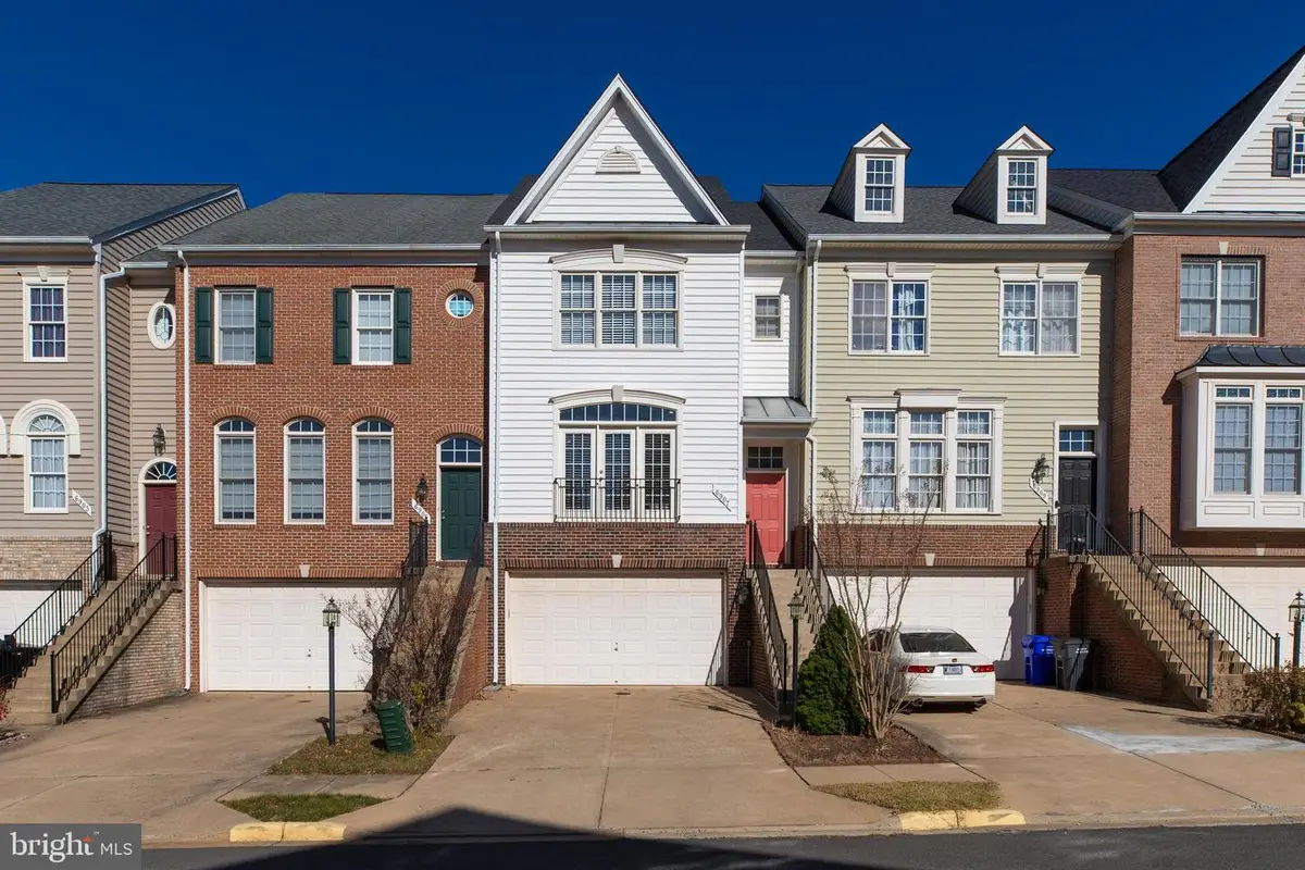 6907 Stanwick Sq, Gainesville, VA 20155 - Image #1