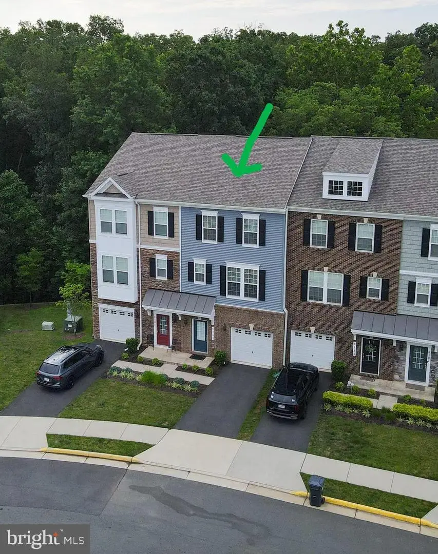 6183 Camerons Ferry Dr, Haymarket, VA 20169 - Image #1