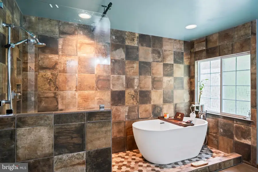 3489 Eagle Ridge Dr, Woodbridge, VA 22191 - Image #3