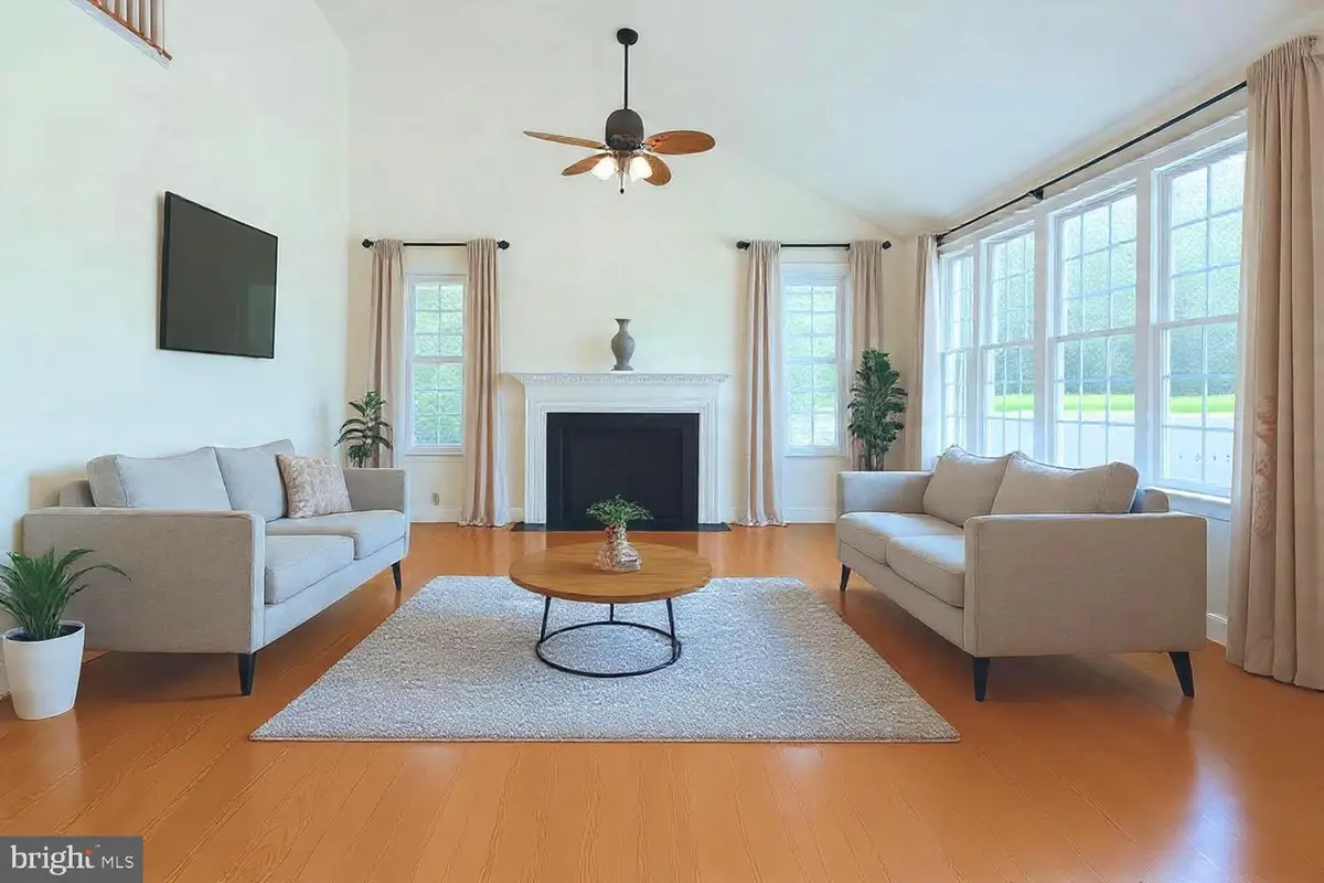 3403 Logstone Dr, Triangle, VA 22172 - Image #1