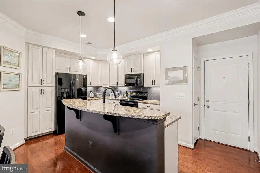 6900 Kona Dr, Gainesville, VA 20155 - Image #3
