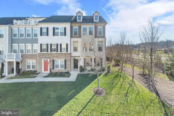 2033 Alder Ln, DUMFRIES, VA 22026