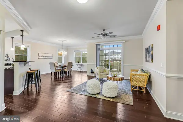 15110 Heather Mill Ln #201, HAYMARKET, VA 20169