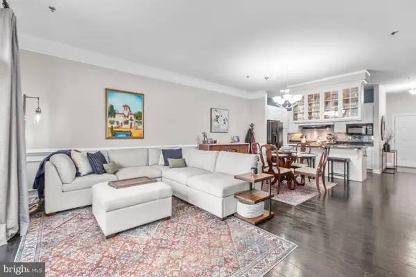 810 Belmont Bay Dr #303, WOODBRIDGE, VA 22191