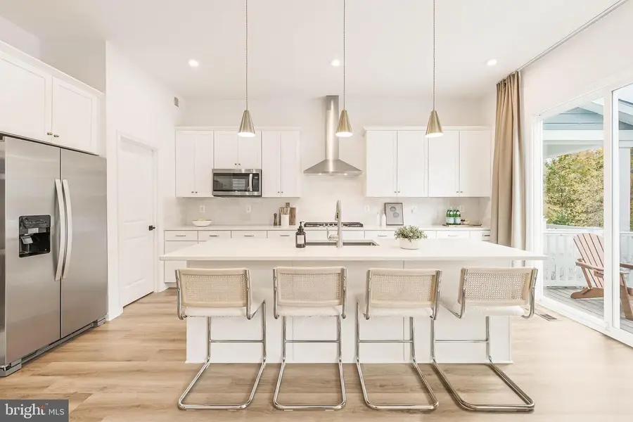 18260 Moss Garden Rd, Dumfries, VA 22026 - Image #2