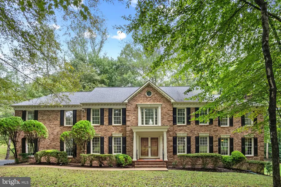 10201 Leatherleaf Ct, Manassas, VA 20111 - Image #2