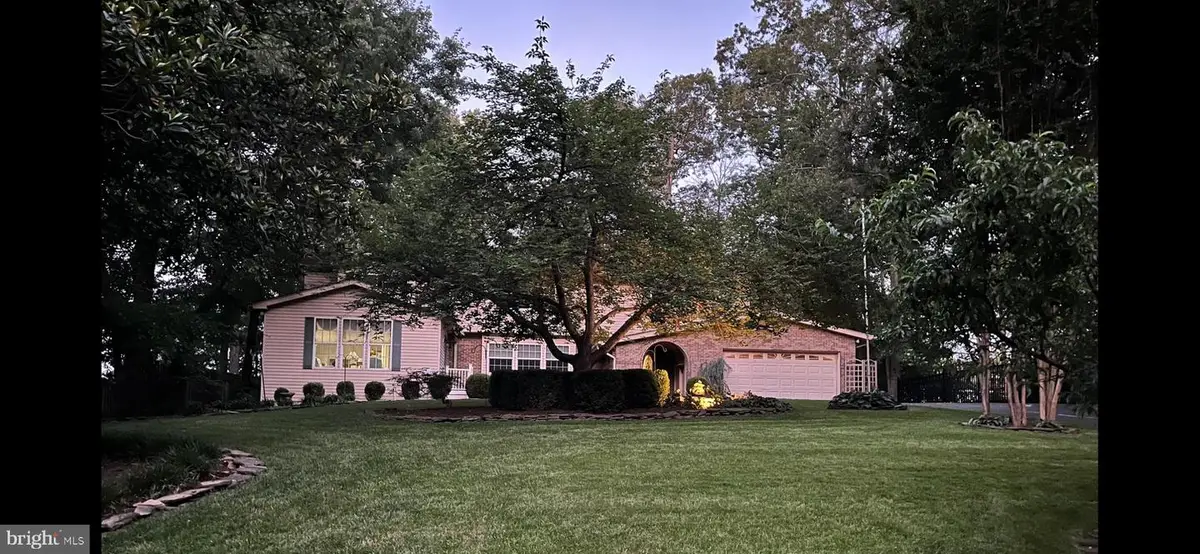 3203 Riverview Dr, Triangle, VA 22172 - Image #1