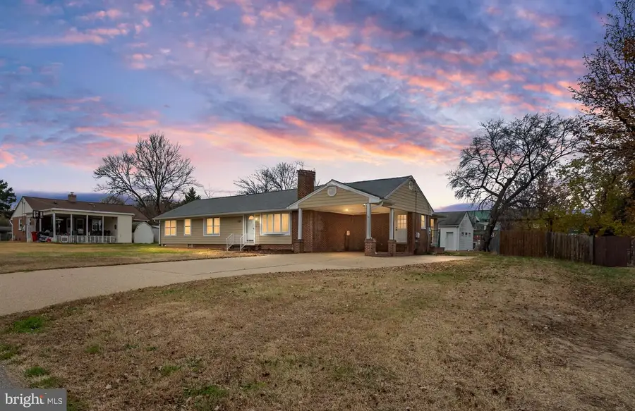 1412 Devils Reach Rd, Woodbridge, VA 22192 - Image #2