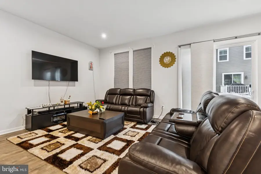 1697 Beech Leaf St, Dumfries, VA 22026 - Image #3