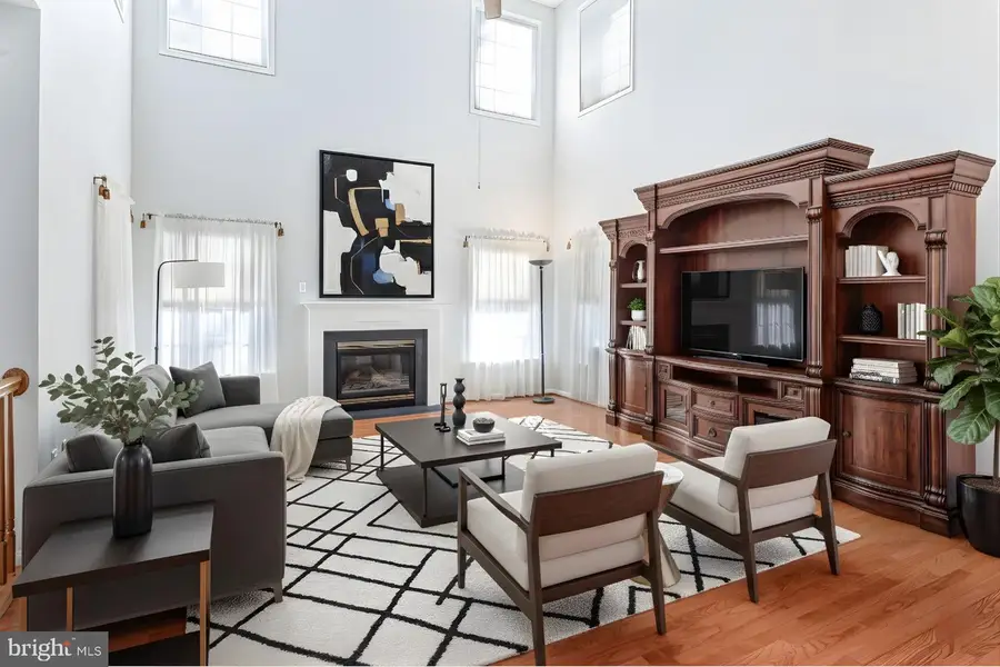 17644 Chisholm Ln, Dumfries, VA 22026 - Image #2