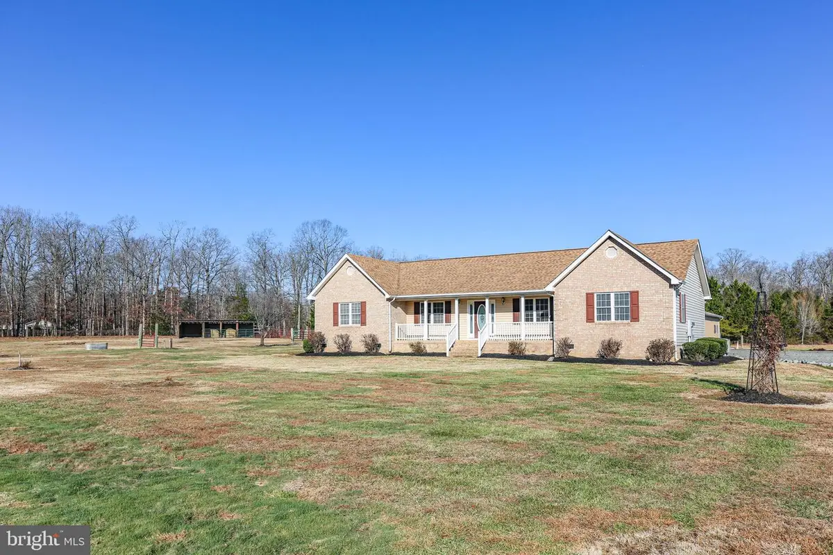 14671 Deepwood Ln, Nokesville, VA 20181 - Image #1