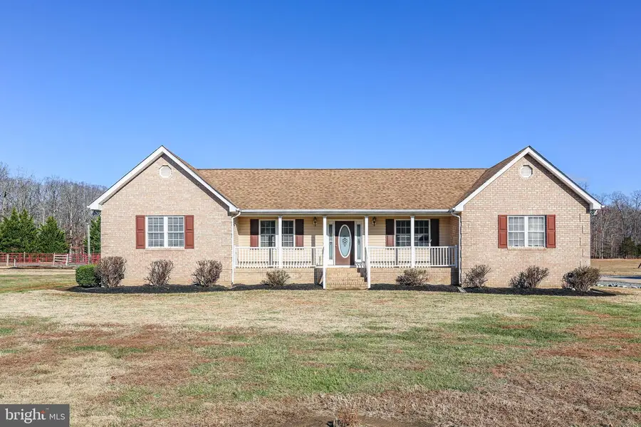 14671 Deepwood Ln, Nokesville, VA 20181 - Image #2