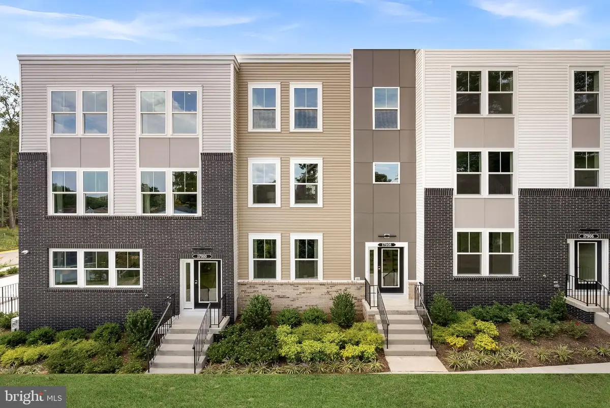 16992 Alicia Ave, Dumfries, VA 22026 - Image #1