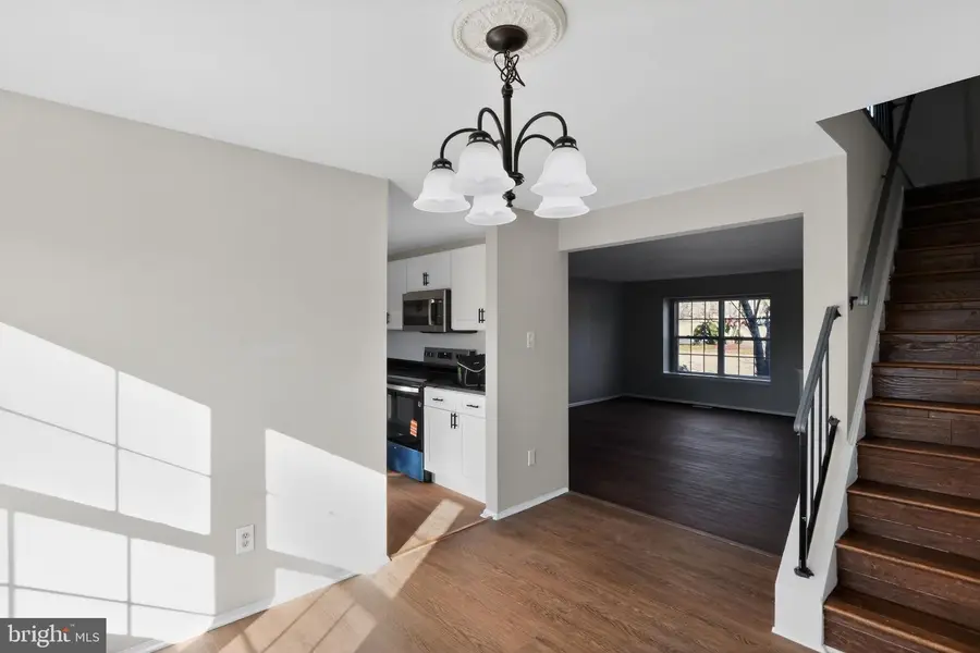 1973 Partree Ct, Woodbridge, VA 22191 - Image #2