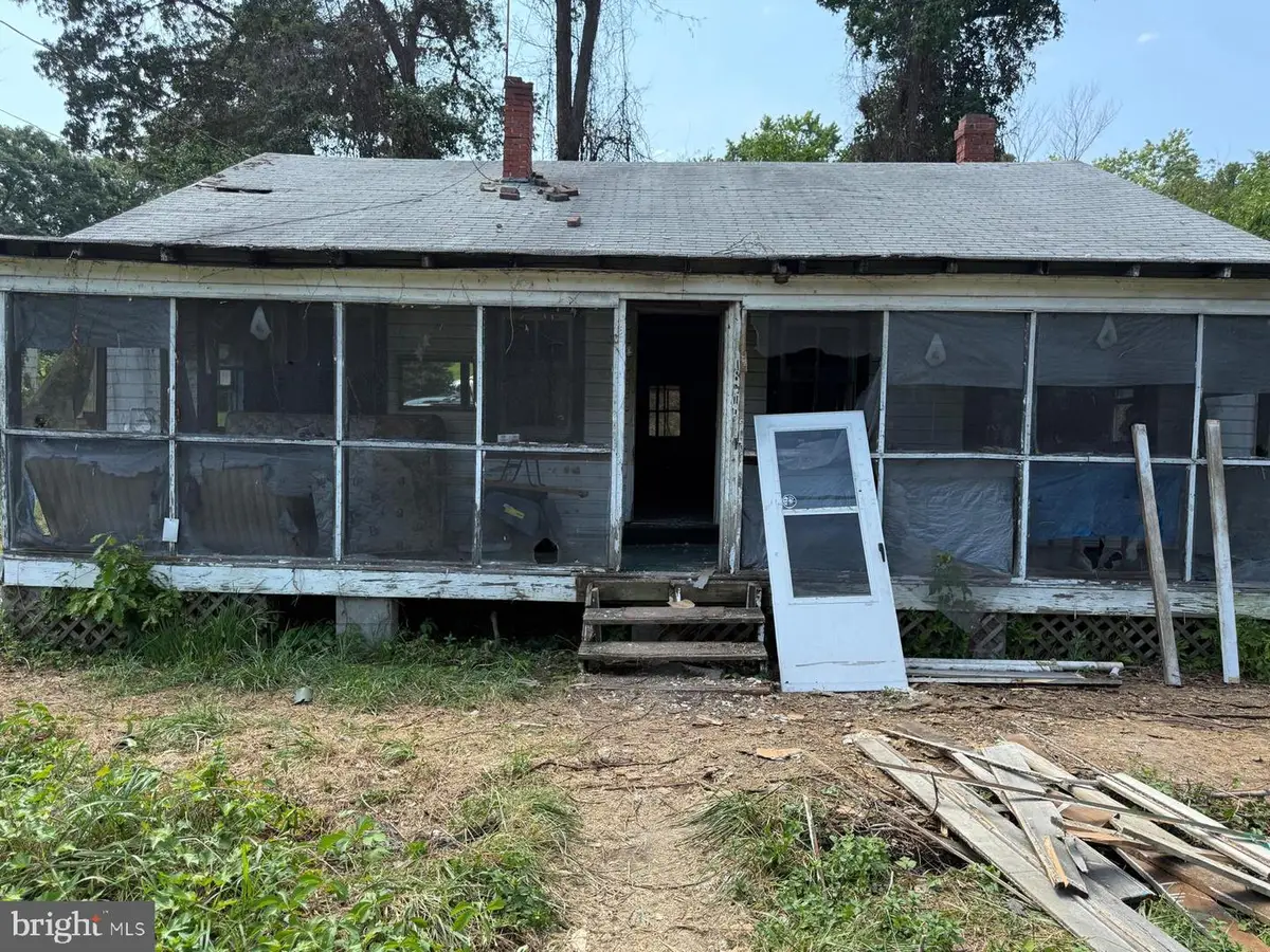 18512 Corby St, Triangle, VA 22172 - #1