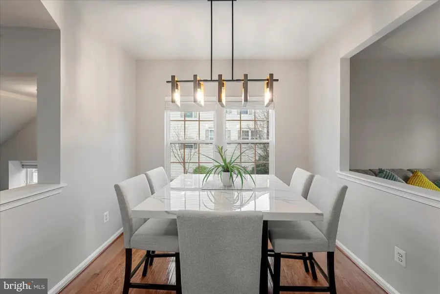 12761 Stone Lined Cir, Lake Ridge, VA 22192 - Image #3