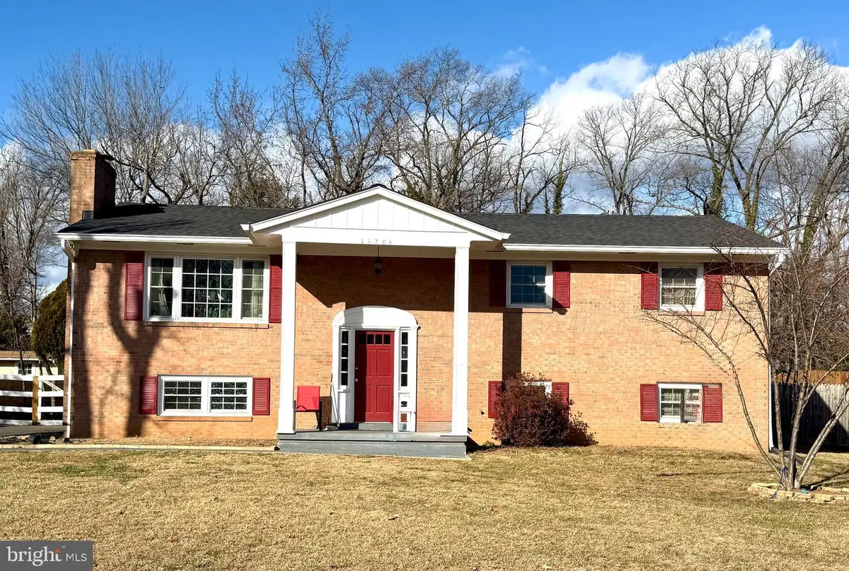 14204 Saint Clair Dr, Gainesville, VA 20155 - Image #1