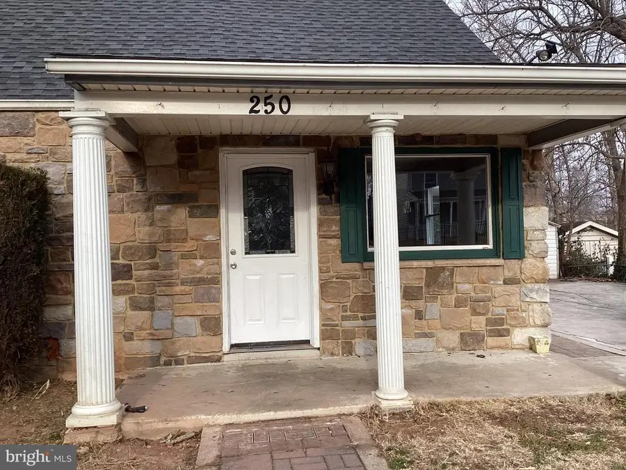 250 Manassas, Manassas Park, VA 20111 - #2