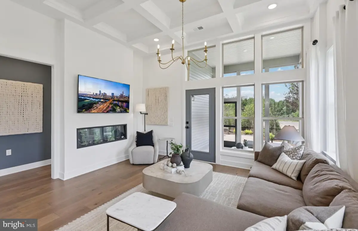 5933 Sunstone Ln, Haymarket, VA 20169 - Image #1