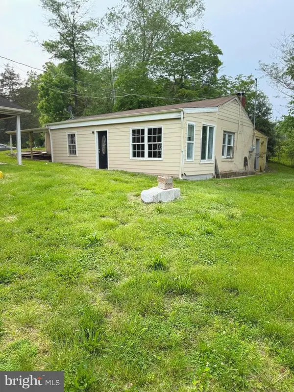 7421 Lake Dr, MANASSAS, VA 20111