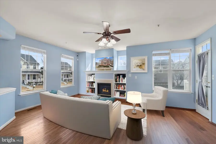 8896 Song Sparrow Dr, Gainesville, VA 20155 - #2