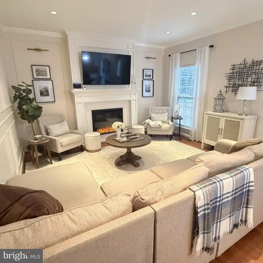 11998 Youngtree Ct, Bristow, VA 20136 - Image #3