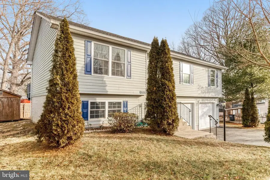 8606 Spruce St, Manassas, VA 20111 - #2