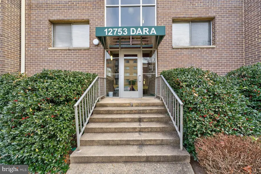 12753 Dara Dr #101, Woodbridge, VA 22192 - #2