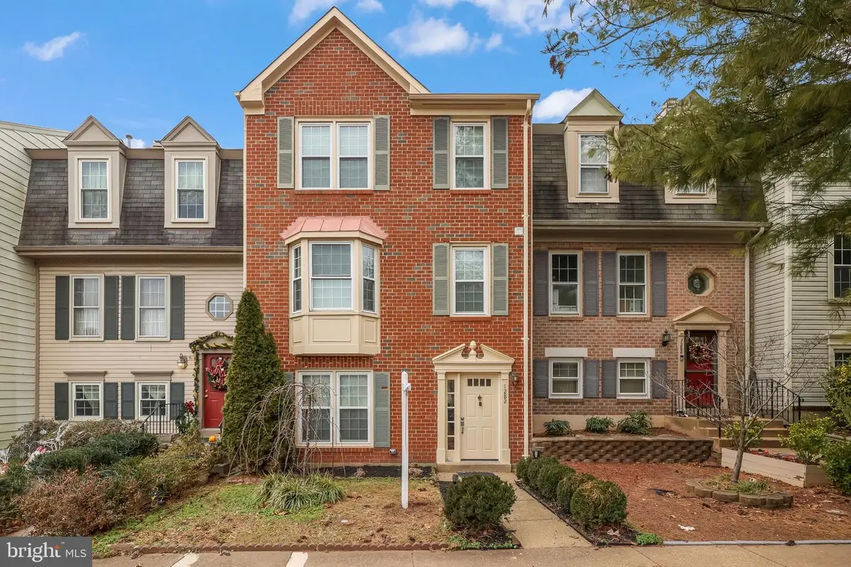 7282 Saint Johns Ct, Manassas, VA 20109 - Image #1