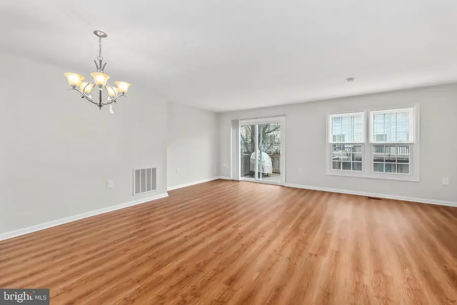 7282 Saint Johns Ct, Manassas, VA 20109 - Image #3