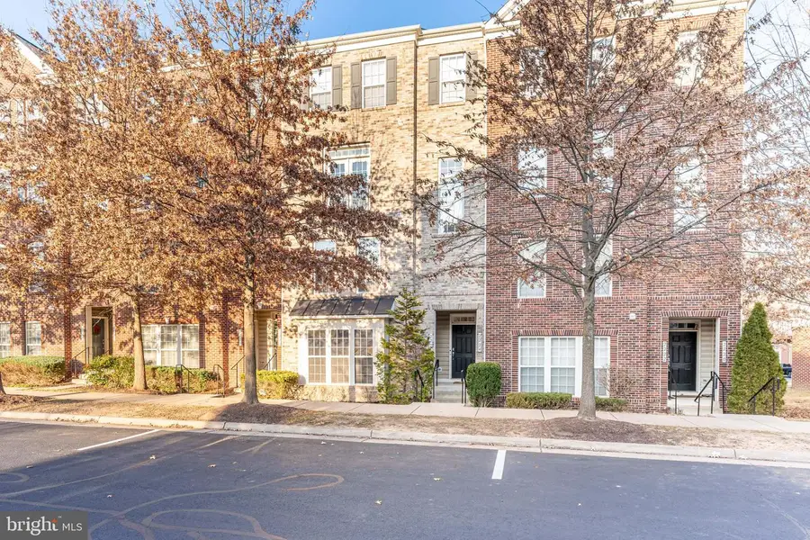 2226 Merseyside Dr, Woodbridge, VA 22191 - Image #2