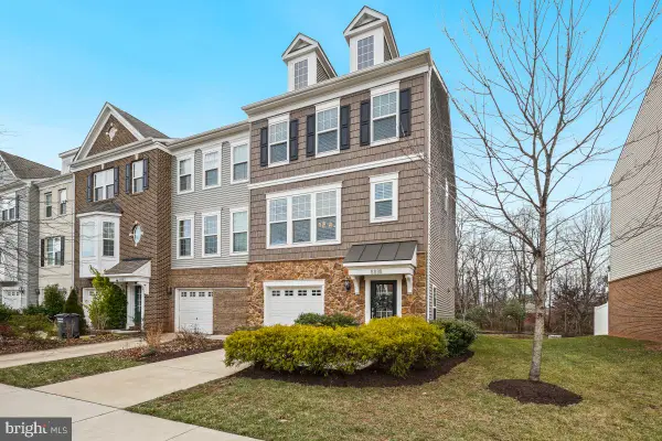 8898 Englewood Farms Dr, MANASSAS, VA 20112