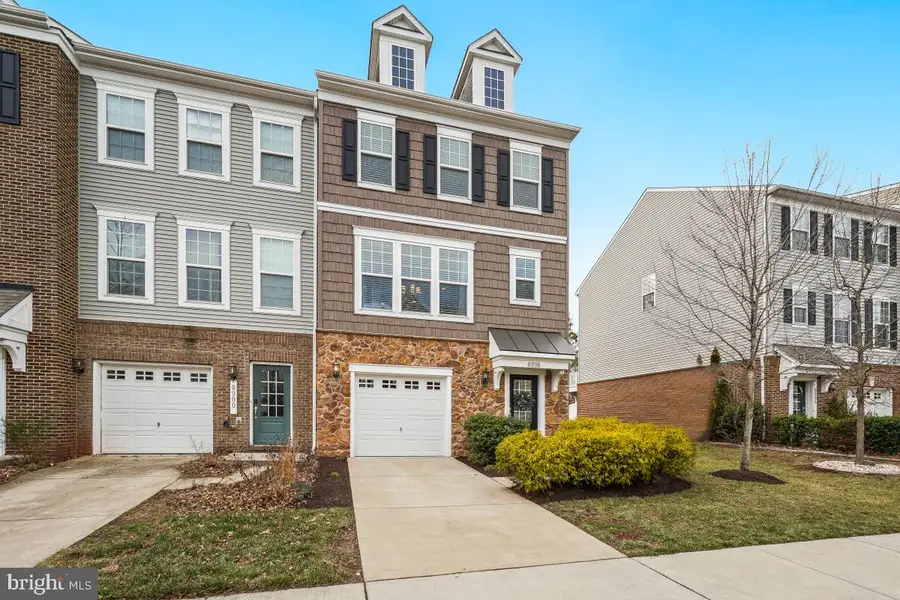 8898 Englewood Farms Dr, Manassas, VA 20112 - Image #2