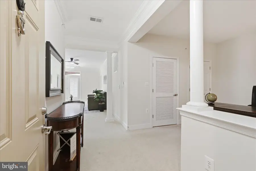 7055 Heritage Hunt Dr #311, Gainesville, VA 20155 - Image #3