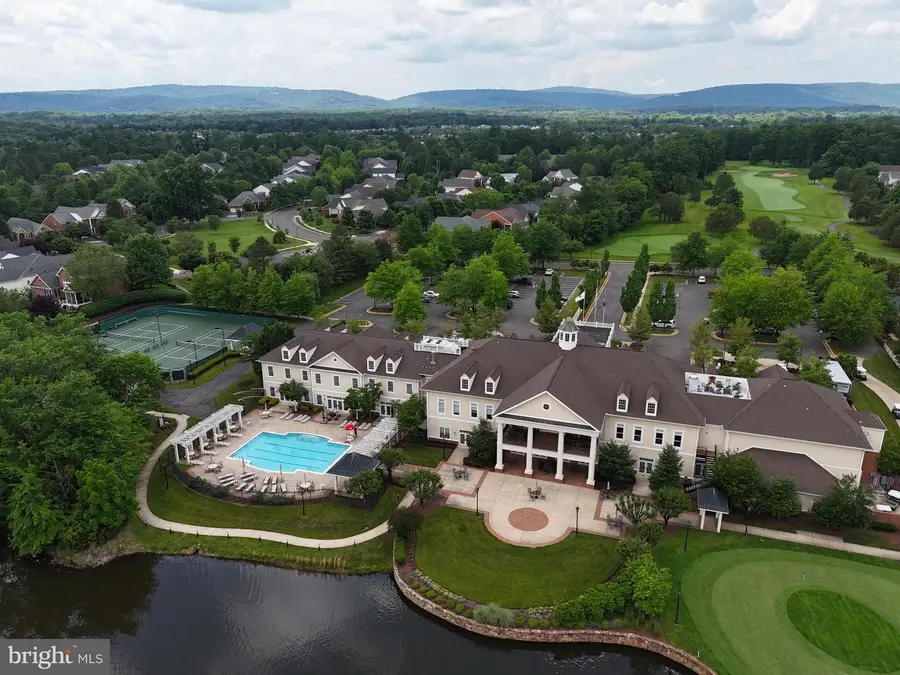 15110 Heather Mill Ln #305, Haymarket, VA 20169 - Image #3