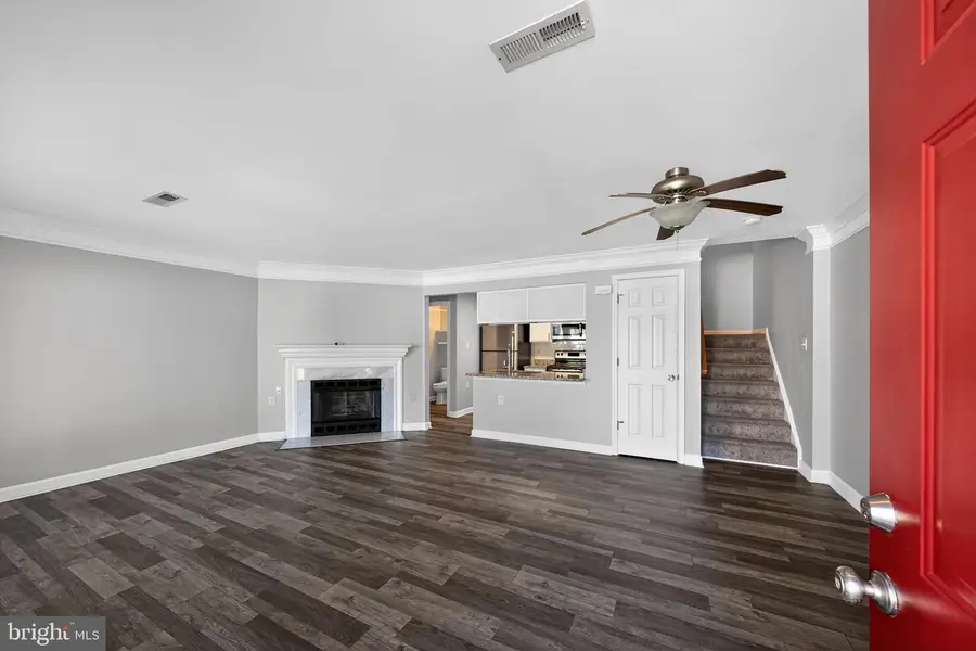 12125 Salemtown Dr, Woodbridge, VA 22192 - Image #3