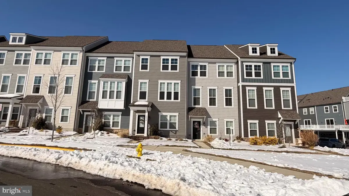 1632 Bay Cedar Dr, Dumfries, VA 22026 - Image #1