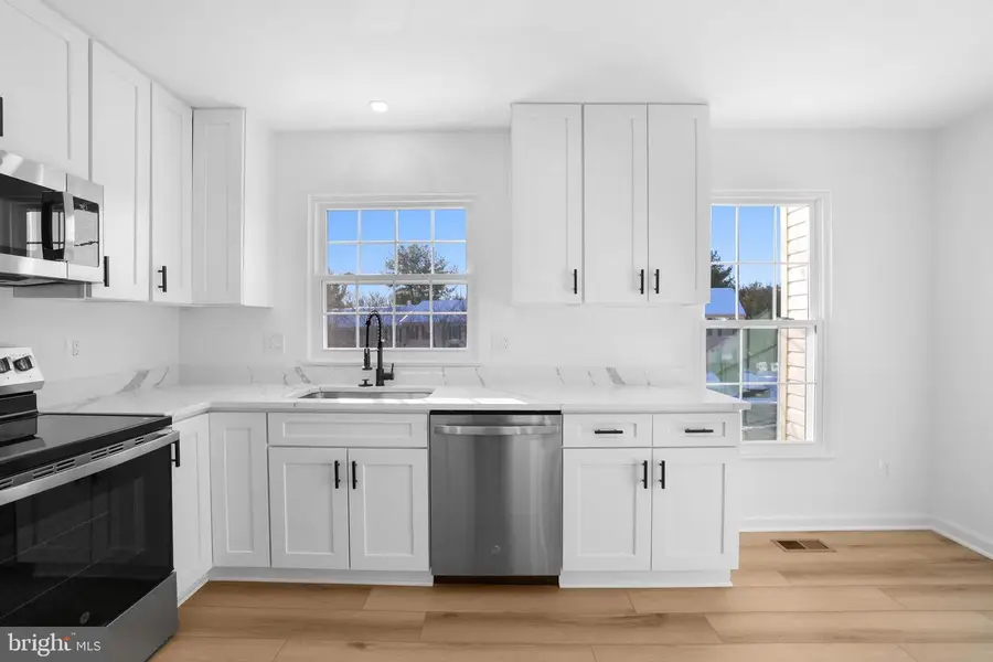 1742 Tiger Lily Cir, Woodbridge, VA 22192 - #3